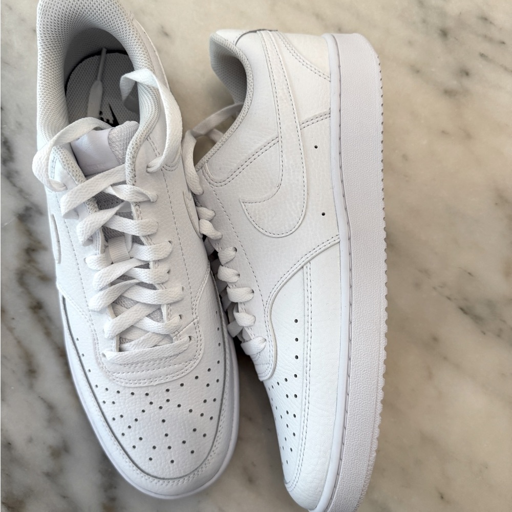 Women’s Nike Court Vision Size  11w - Picture 3 of 7